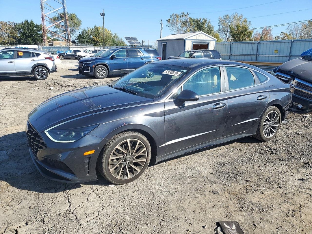 Vue de 2021 HYUNDAI SONATA LIMITED, angle 1