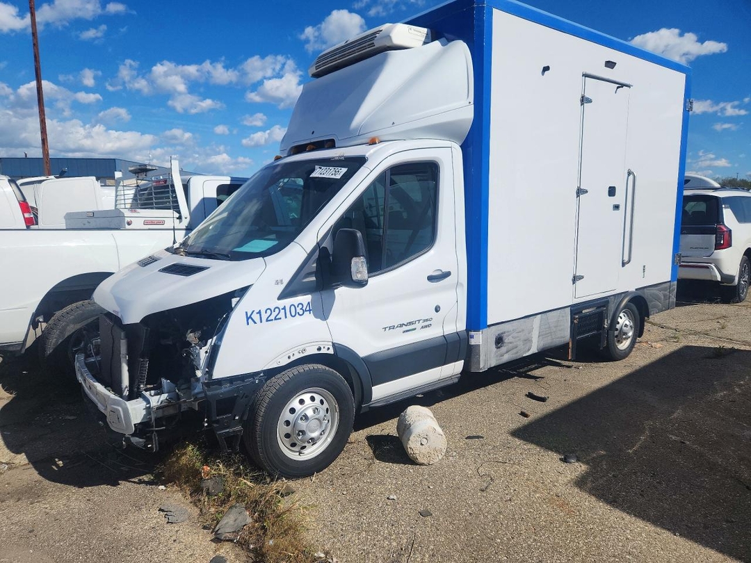 Вид 2023 FORD TRANSIT REFRIGERATED BOX TRUCK, угол 1