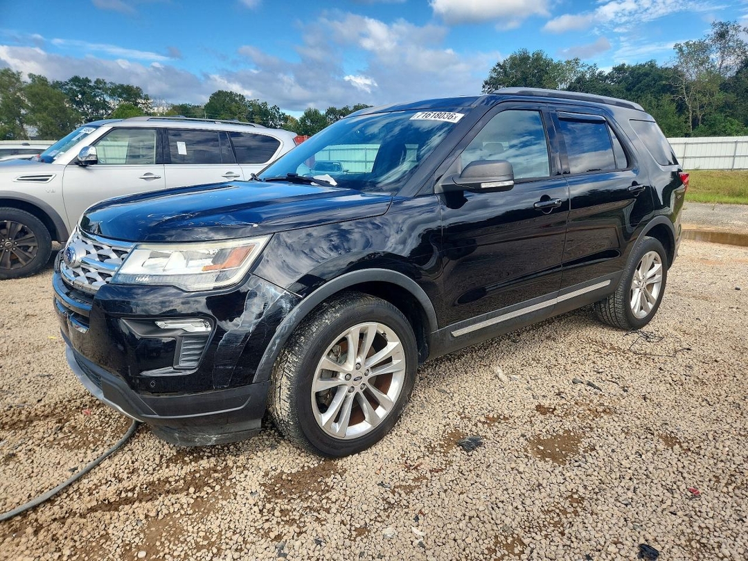 Vista de 2019 FORD EXPLORER XLT, ángulo 1