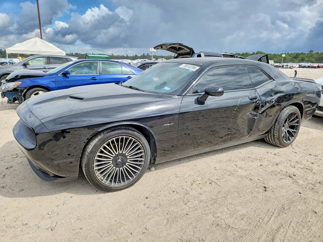 منظر 2015 DODGE CHALLENGER SXT PLUS، زاوية 1