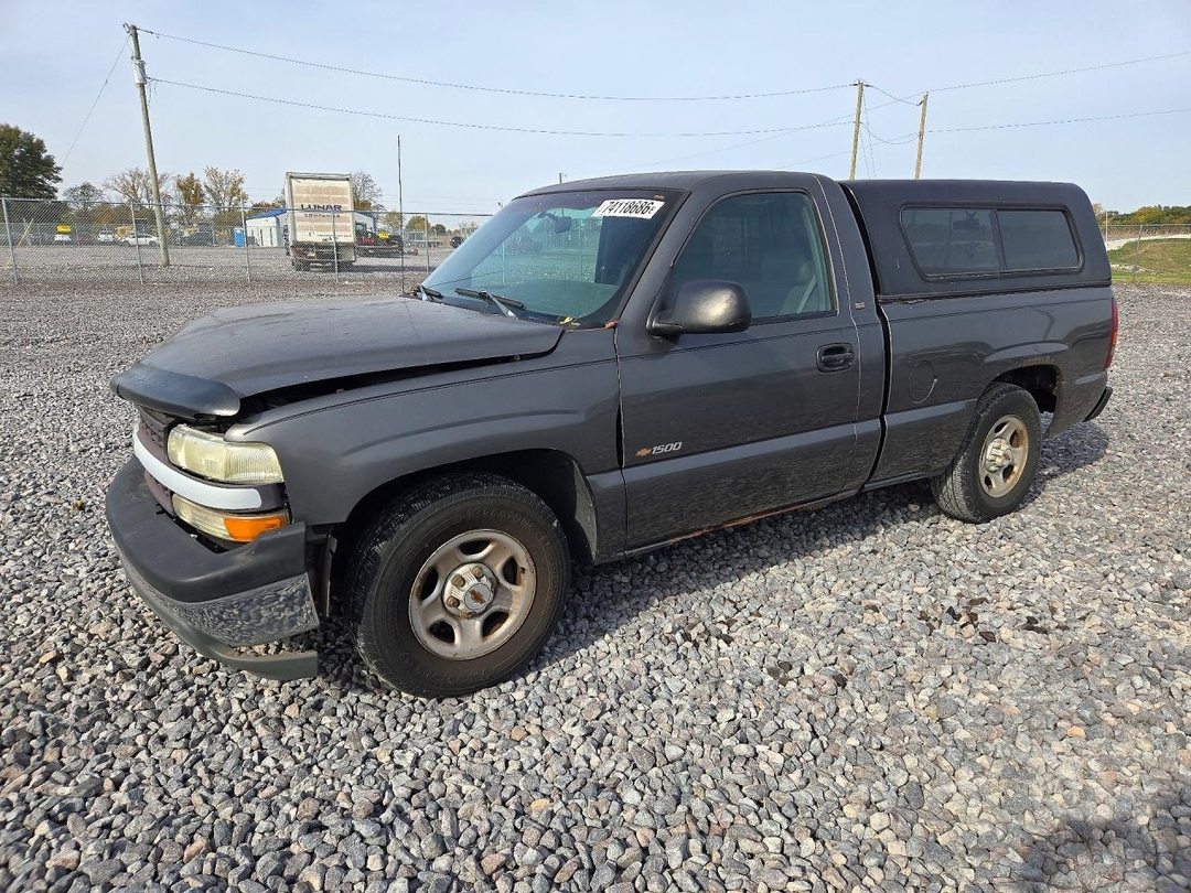 Vue de 1999 CHEVROLET SILVERADO C1500, angle 1