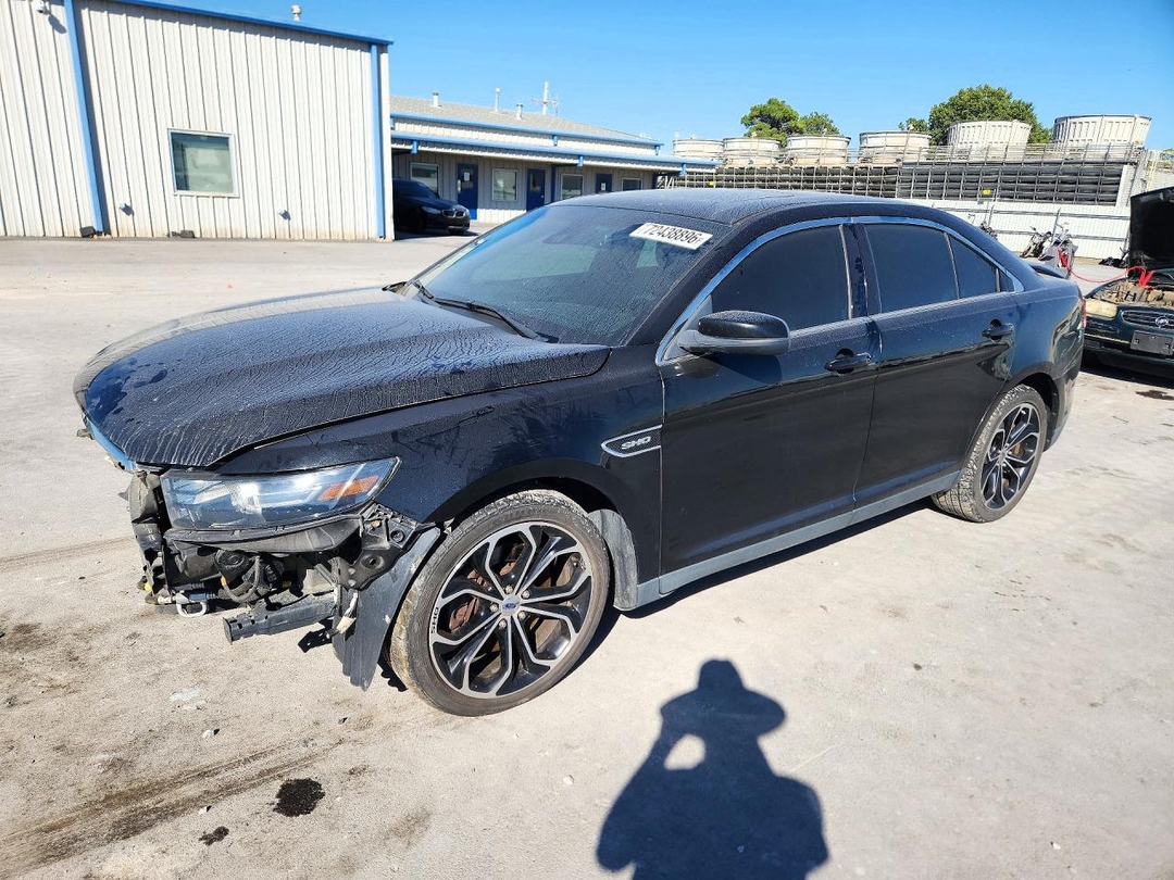 منظر 2013 FORD TAURUS SHO، زاوية 1