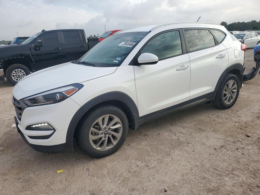 Vedere 2016 HYUNDAI TUCSON SE, unghi 1