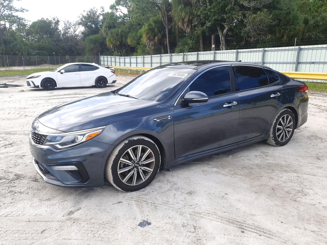 منظر 2019 KIA OPTIMA EX، زاوية 1