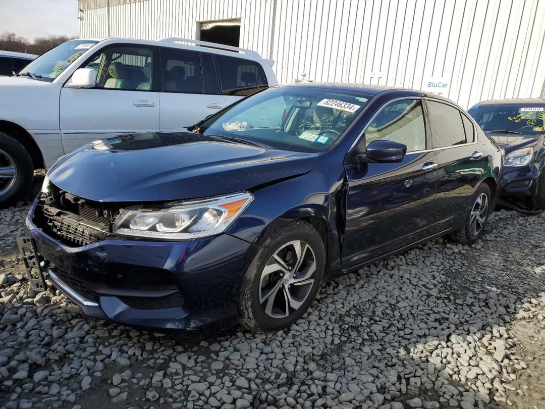 Вид 2017 HONDA ACCORD LX, угол 1