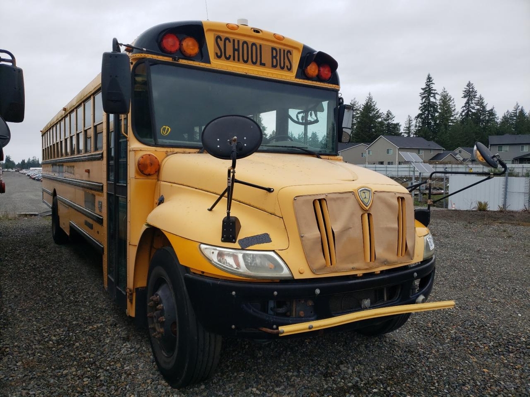 منظر 2009 IC CORPORATION CE SERIES SCHOOL - SCHOOL BUS، زاوية 1