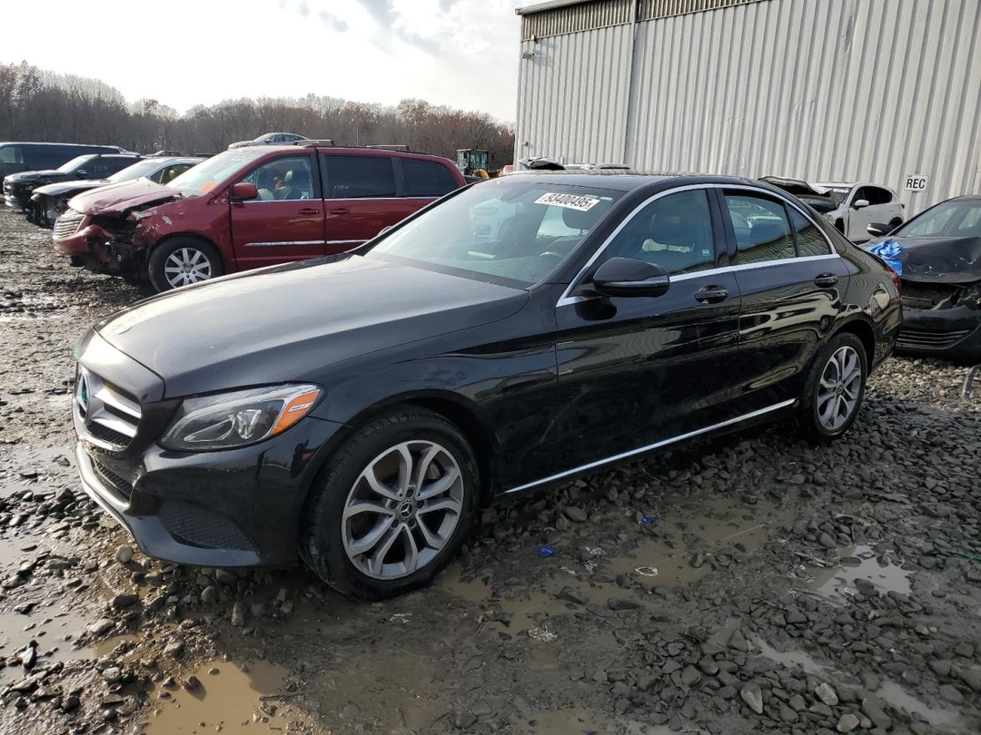 Vue de 2018 MERCEDES-BENZ C 300 4MATIC, angle 1