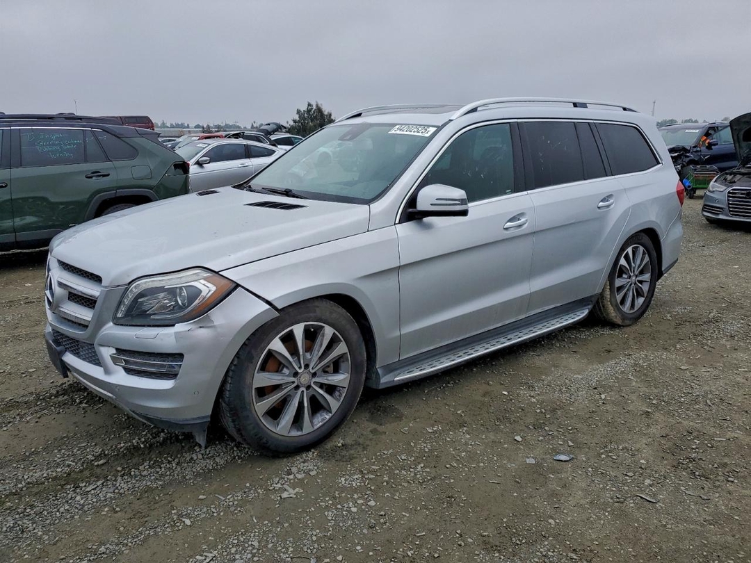 Vedere 2016 MERCEDES-BENZ GL 450 4MATIC, unghi 1