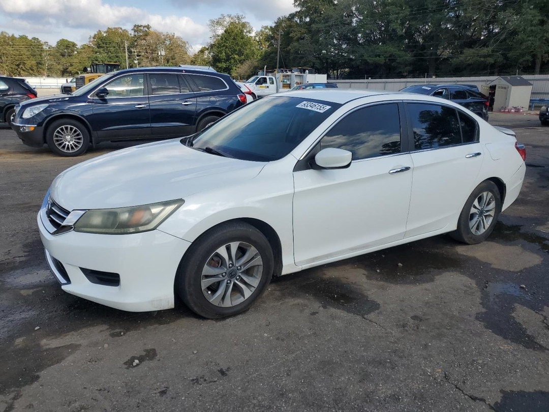 Vue de 2014 HONDA ACCORD LX, angle 1