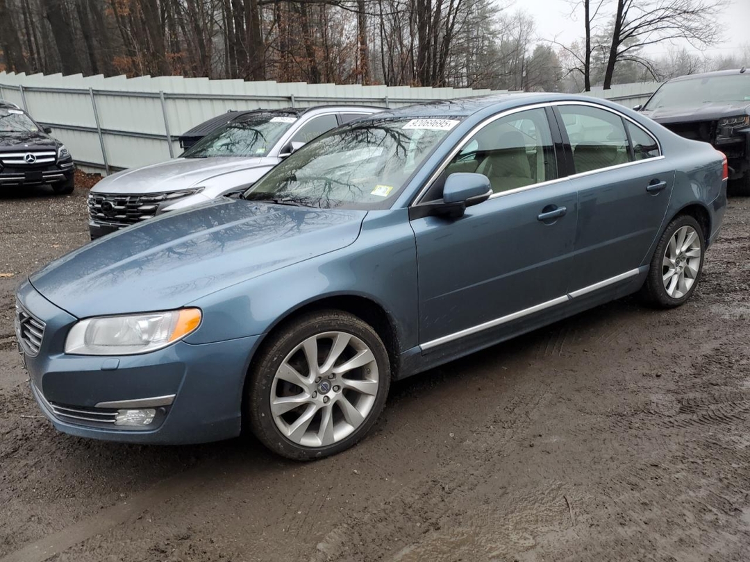 Vue de 2014 VOLVO S80 T6, angle 1
