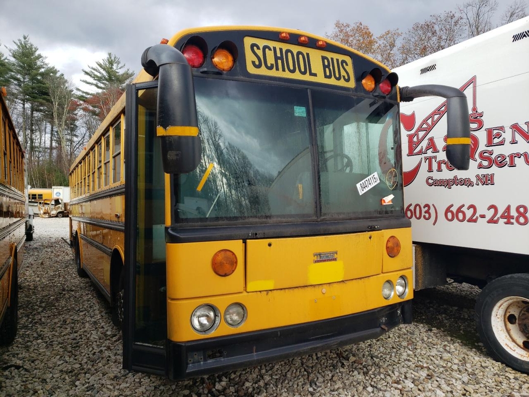 Вид 2012 THOMAS SAF-T-LINER HDX - SCHOOL BUS, угол 1