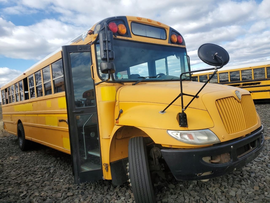 Vue de 2011 IC CORPORATION CE SERIES SCHOOL - SCHOOL BUS, angle 1