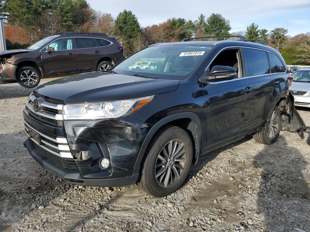 منظر 2017 TOYOTA HIGHLANDER SE، زاوية 1