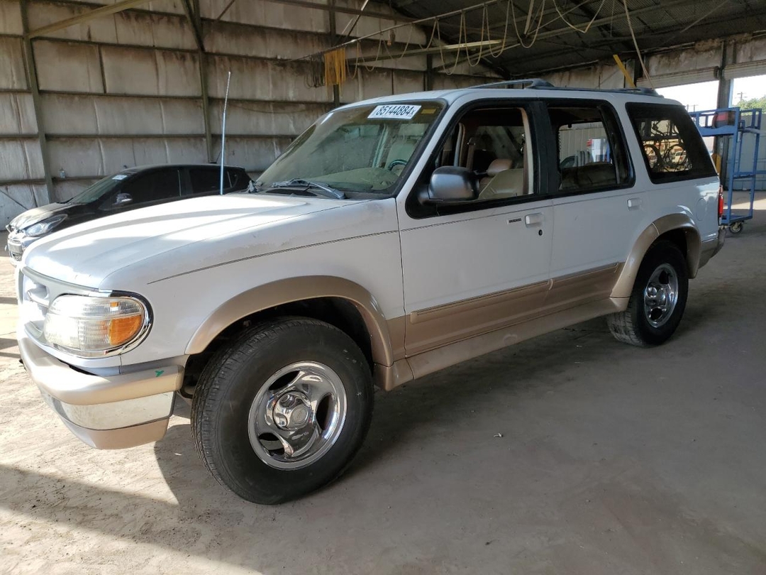 Vue de 1996 FORD EXPLORER, angle 1