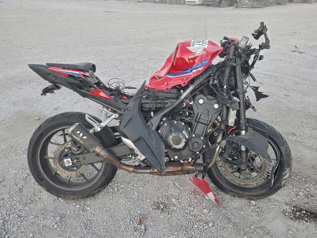 Vista de 2025 HONDA CBR500, ángulo 1