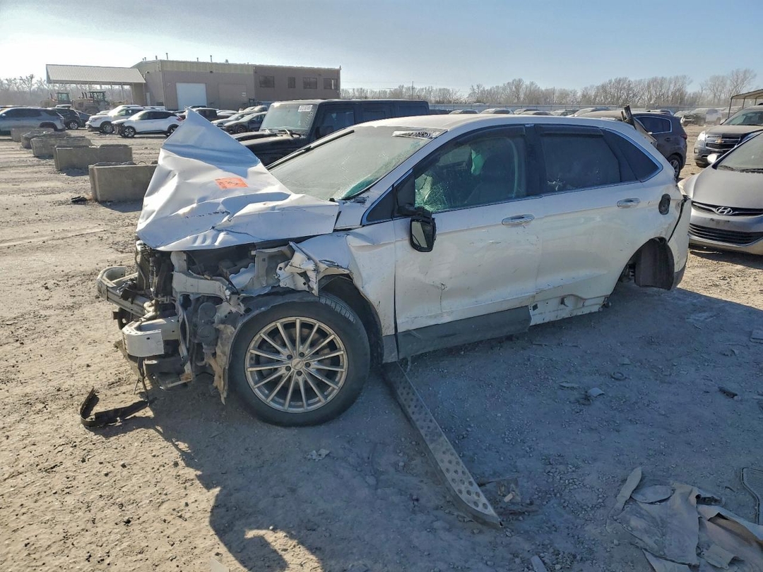 Vue de 2017 FORD EDGE TITANIUM, angle 1