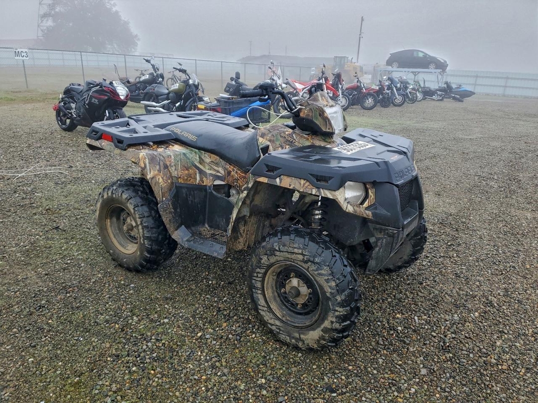Вид 2012 POLARIS SPORTSMAN ATV, угол 1