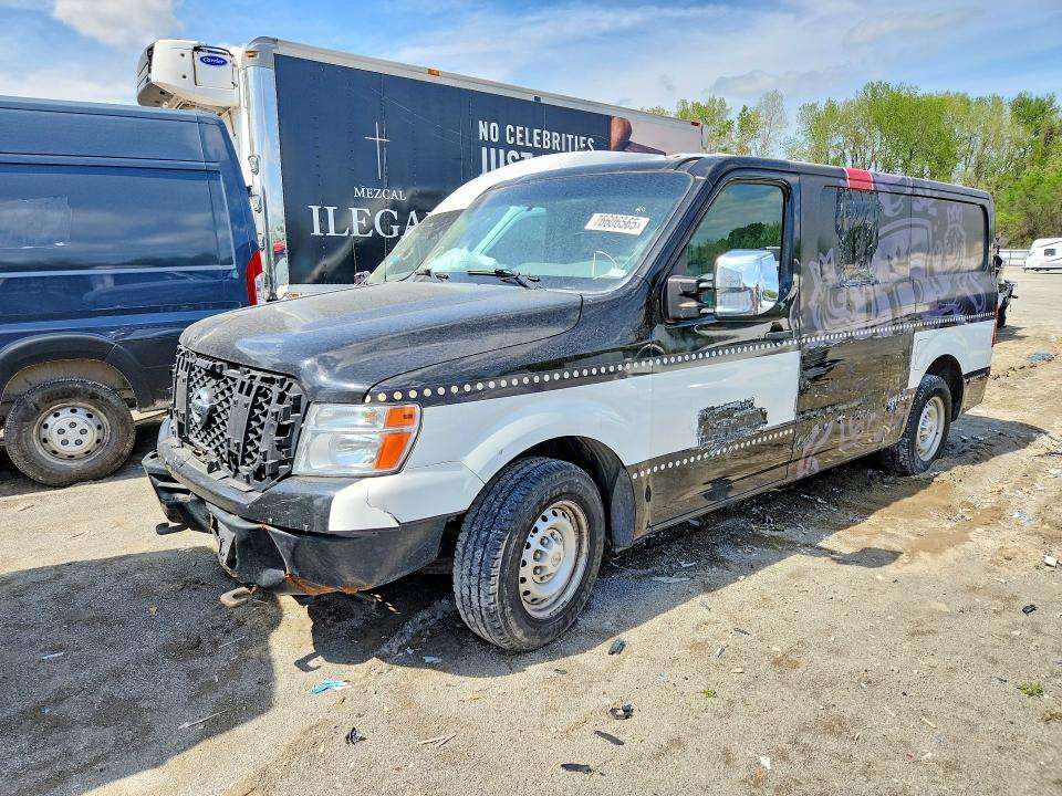 2015 NISSAN NV 2500 HD S  