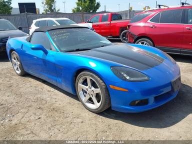 Vue de 2005 Chevrolet Corvette, angle 1