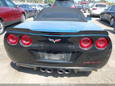 Vue de 2005 Chevrolet Corvette, angle 16