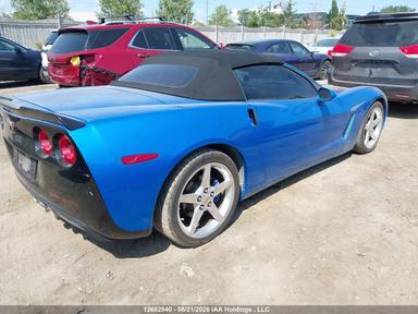 Vue de 2005 Chevrolet Corvette, angle 4