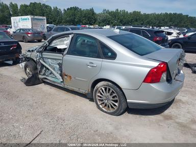 Vista de 2009 Volvo S40 2.4I, ángulo 3
