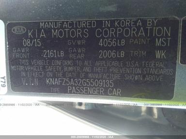 Vue de 2016 Kia Forte Sx, angle 9