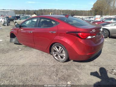 منظر 2014 Hyundai Elantra Limited، زاوية 3