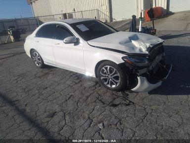 Вид 2015 Mercedes-Benz C 300 Sport/Luxury/, угол 1