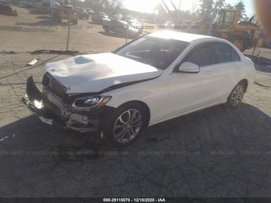 Вид 2015 Mercedes-Benz C 300 Sport/Luxury/, угол 2