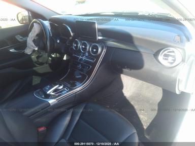 Вид 2015 Mercedes-Benz C 300 Sport/Luxury/, угол 5
