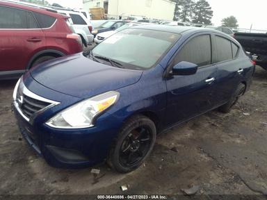 منظر 2018 Nissan Versa 1.6 Sv، زاوية 2