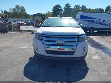 Vue de 2011 Ford Edge Limited, angle 12
