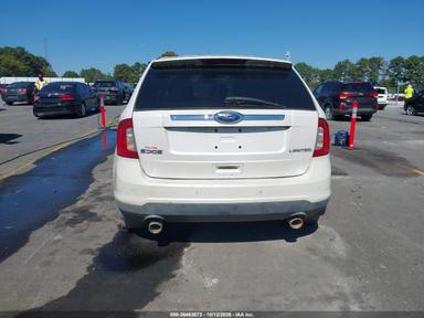 Vue de 2011 Ford Edge Limited, angle 16