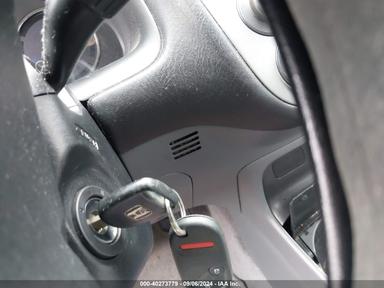 Vista de 2005 Honda Civic Hybrid, ángulo 11