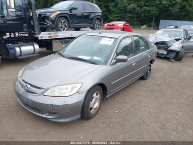 Vista de 2005 Honda Civic Hybrid, ángulo 2