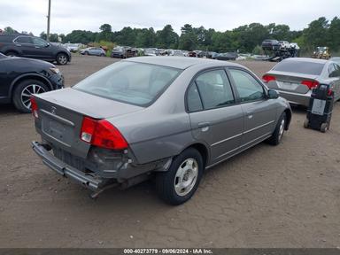 Vista de 2005 Honda Civic Hybrid, ángulo 4