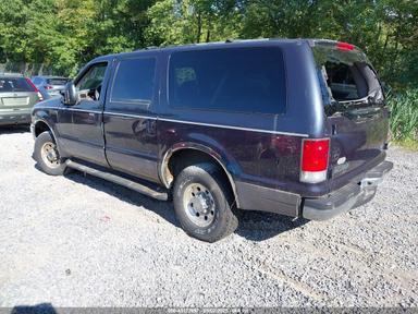 منظر 2001 Ford Excursion Xlt، زاوية 3
