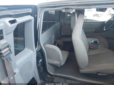 Vista de 2000 Ford Ranger Xlt, ángulo 8