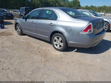 Vue de 2006 Ford Fusion Se, angle 3