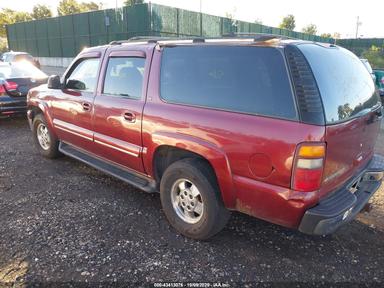 Vista de 2002 Chevrolet Suburban 1500 Lt, ángulo 3