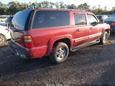 Vista de 2002 Chevrolet Suburban 1500 Lt, ángulo 4