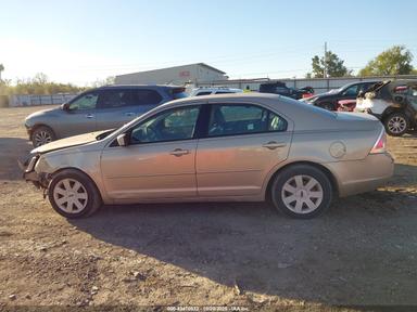 Вид 2006 Ford Fusion Se, угол 14