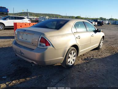 Вид 2006 Ford Fusion Se, угол 4
