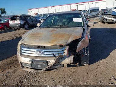 Вид 2006 Ford Fusion Se, угол 6