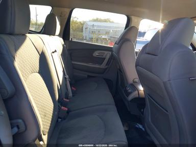 منظر 2011 Chevrolet Traverse Ls، زاوية 8