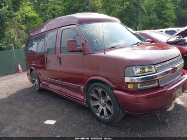 Vista de 2003 Chevrolet Express Upfitter, ángulo 1