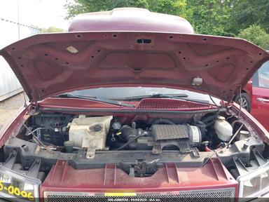 Vista de 2003 Chevrolet Express Upfitter, ángulo 10