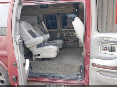 Vista de 2003 Chevrolet Express Upfitter, ángulo 8