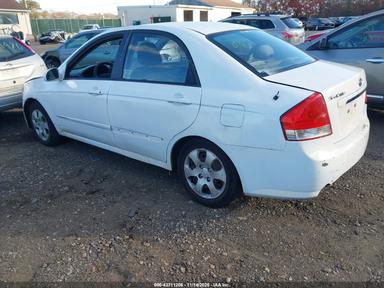 منظر 2009 Kia Spectra Ex LD، زاوية 3
